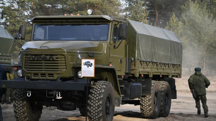 Фото - В России представили беспилотный военный грузовик