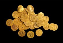 Фото - В Израиле обнаружили византийские золотые монеты времен арабского завоевания
